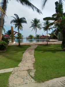 Lamao Beach Resort
