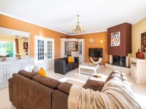 Villa for 9 people with garden