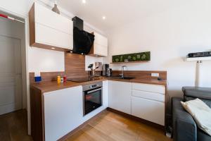 Superb Bright Apartment