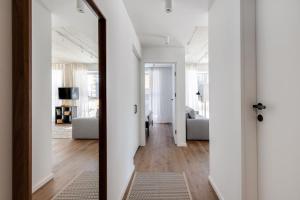 Sunny, Peaceful & Spacious Apartment by URBAN RENT