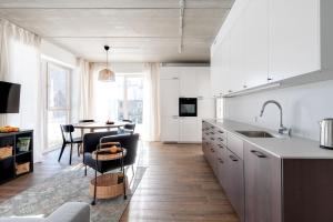 Sunny, Peaceful & Spacious Apartment by URBAN RENT