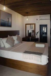 Gitano Surf Ahangama Beachfront