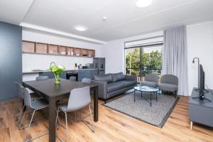 East of Main 4 Bedroom Apartment in Sea Point