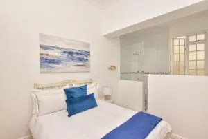 Kalk Bay Stylish 2-Bed Seaside Apartment - St James