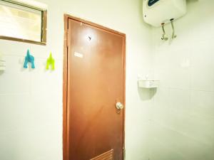 Fancy Designed 2BR at Gateway Ahmad Yani Cicadas Apartment By Travelio