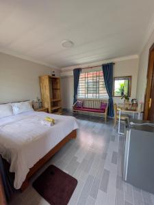 Coconut Lodge