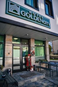 HOTEL GOLDEN CITY
