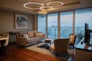 Sofia's Luxury Seaview Central Colombo Apartment - Slave Island