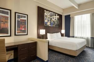 Deluxe King Room room in Fairfield Inn & Suites by Marriott New Orleans Downtown/French Quarter Area