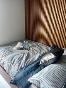 Staycation Near SM North Edsa l with 100 MBPS WiFi