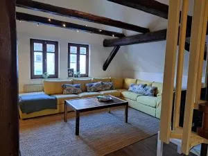 Zentrale Altbau Fewo Marktplatz - Gnotzheim