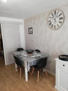 Appartements Appartement avec balcon au centre de Saint-Lary : photos des chambres