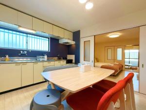 駅徒歩1分2DKで広々快適5階エレベーターなし 天王寺4分心斎橋13分HANAInn