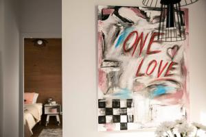 Riverside Apartment In The Heart of Old Town