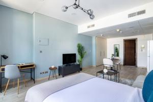 Silkhaus Vacation Homes elegant studio in the central DIFC with balcony and city views