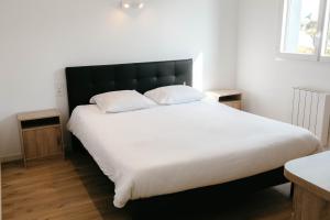 500m de la mer, maison moderne avec jardin pour 4