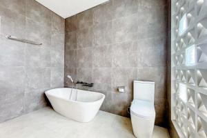 Dajan Dukuh Villa - 2 Bedroom Villa with Minimum Stay 2 Night