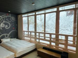 Tsuzumi Suite - Exclusive Japanese modern house