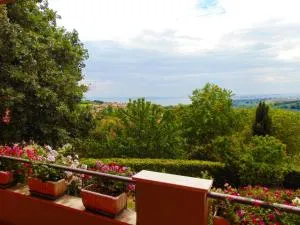 S204 - Sirolo, trilocale con ampio terrazzo vista mare - Massignano