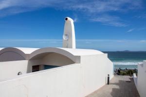 Paradys Oceanfront Submarine-Style Holiday Home in Langebaan