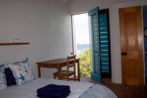 Paradys Oceanfront Submarine-Style Holiday Home in Langebaan