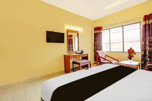 Hotel O Gajuwaka Near kurmanpalem Formerly SBT