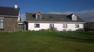 Cozy Aultbea Apartment with Sea View - Cove