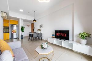 Solena Landmark Riverside Apartment