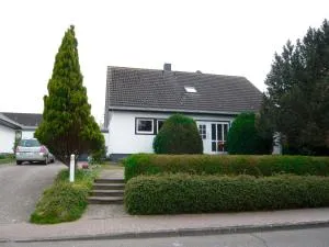 Kreutzmann Ferienwohnung für einen erholsamen Urlaub in ruhiger, zentraler Lage - Gremersdorf