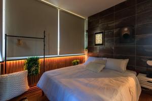 AIOLOS Rooftop suite centre GLYFADA