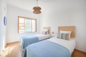 Spacious Apt Near Beach & Train, By TimeCooler