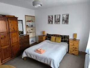 Rustic Harmony - Edinburgh Airport near, 8mi - Rosyth