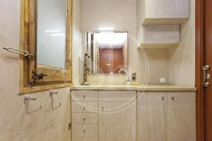 Practico apartamento en Gracia