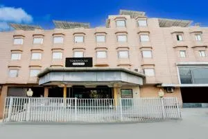Super Townhouse Padav Square Gwalior formerly Hotel Shelter - Gwalior