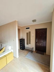 Stylish Penthouse with City View & Private Parking