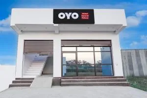 Hotel O Samrat palace - Hāpur