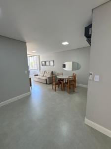 Lindo apartamento 3 quartos sendo 1 suĂte