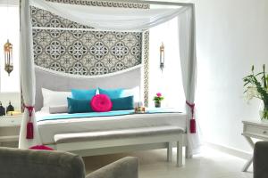 Unic Design Hotel & Restaurant- 5th Avenue