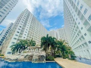 Shore residence Tower D moa ecom view cozy bedroom