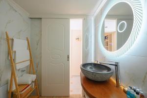 Villa Helena Santorini- Private Plunge Pool & BBQ