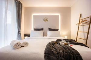 Elegant Aphrodite, 2 Bedroom Apartment, by Acropolin