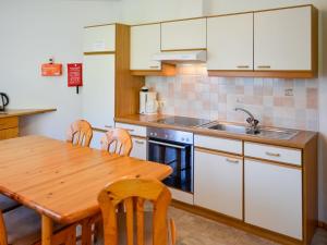 Apartment Kassler-1 by Interhome