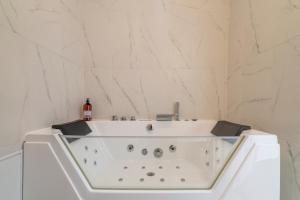 Hellenica - Proximité gare