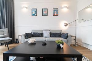 Pass the Keys Stunning Sea Front Retreat With Patio Margate