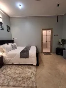 Modern bed and breakfast Sunset View apartment - Mukono