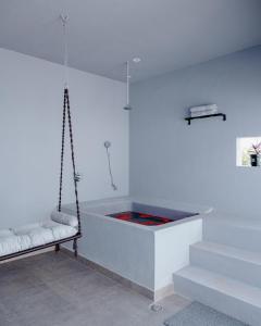 Moonlight Manor- Luxury Escape