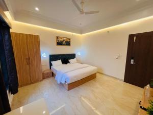 Hotel Dhanraj Inn