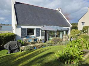 Maisons de vacances Maison vue mer incroyable 180 degres , acces direct plage et GR34 : photos des chambres