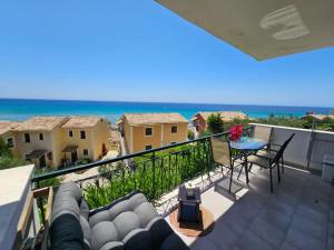 Glyfada Beach Apartment - Seaside Retreat