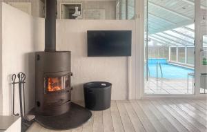 Amazing Home In Ebeltoft With Sauna